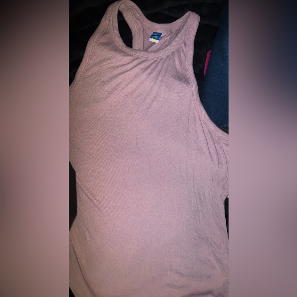 Razor back tank